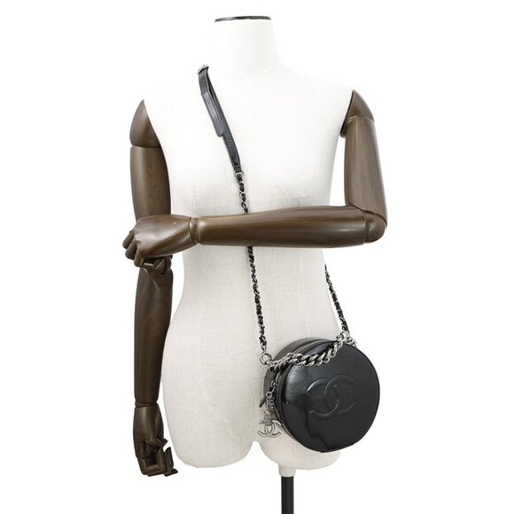 CHANEL Double Chain Round Shoulder Bag Patent Leather Black - Picture 3 of 15